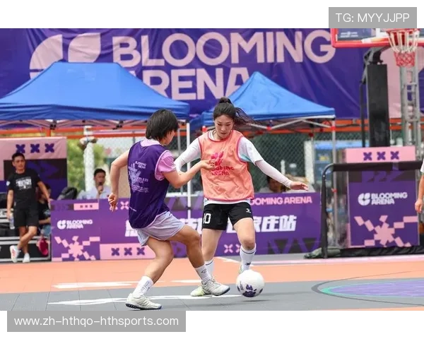 足球赛场上的战术调整与临场应变